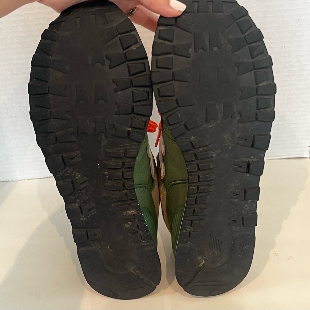 New Balance Green and Orange Athletic Shoes - Picture 11 of 13